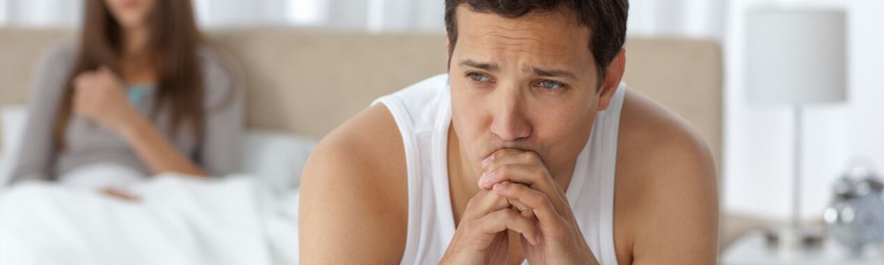 Un uomo soffre di prostatite