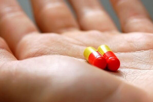 Assunzione di pillole per la prostatite